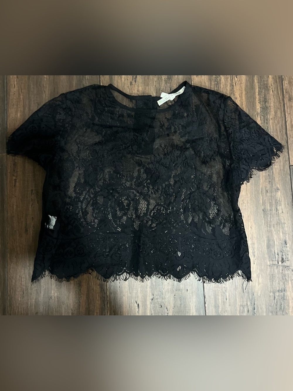 the Hanger Lace Crop Top Black Size Small